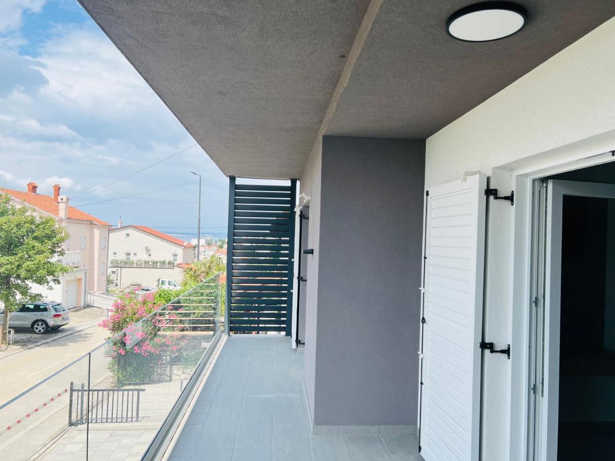 Apartmani Avis Selce Exterior photo